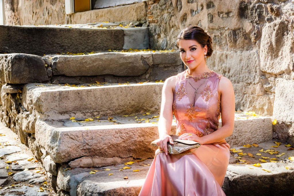 tel.: +359888519167; www.fototo.be; www.facebook.com/IvanBanchevPhotography добър фотограф, Иван Банчев фотография, абитуриентски бал, професионален фотограф, фото книга абитуриентски бал, професионална фотография на абитуриентски бал, индивидуално фото заснемане на абитуриент, Фото заснемане на абитуриенти от цял клас, абитуриентски фото албум, абитуриентска фото сесия