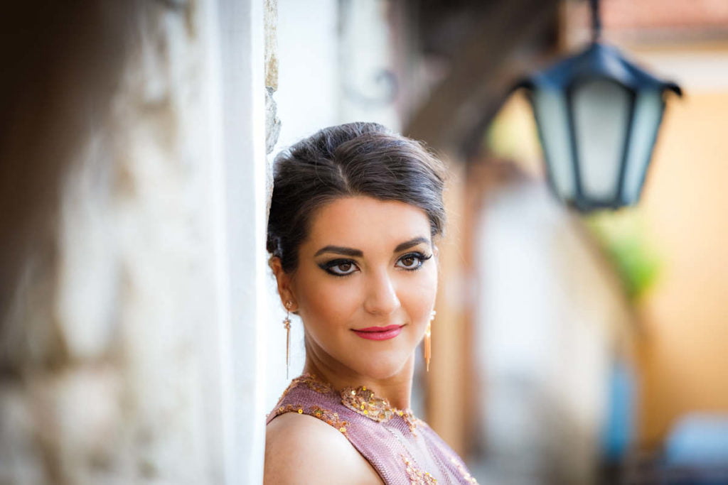tel.: +359888519167; www.fototo.be; www.facebook.com/IvanBanchevPhotography добър фотограф, Иван Банчев фотография, абитуриентски бал, професионален фотограф, фото книга абитуриентски бал, професионална фотография на абитуриентски бал, индивидуално фото заснемане на абитуриент, Фото заснемане на абитуриенти от цял клас, абитуриентски фото албум, абитуриентска фото сесия