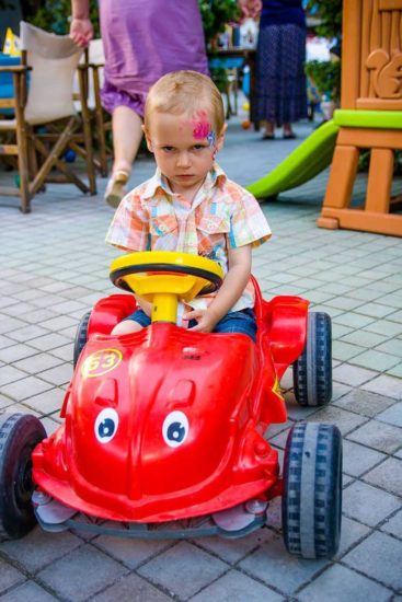 tel.: 0888519167; www.fototo.be; www.facebook.com/IvanBanchevPhotography добър фотограф, Иван Банчев фотография, детски рожден ден, професионален фотограф, фото книга рожден ден, Фото заснемане на рожден ден на дете