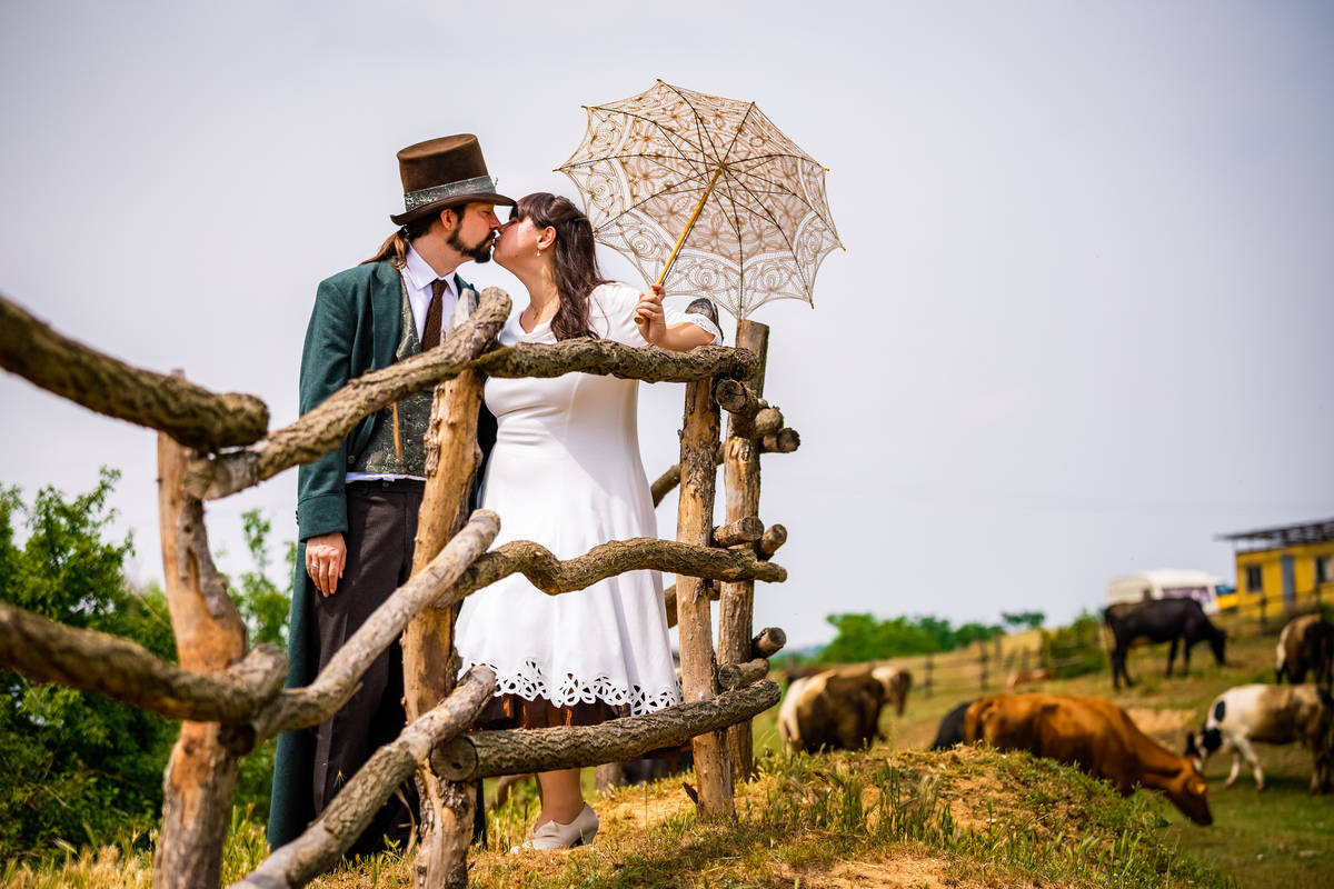 tel.: +359888519167; www.fototo.be; www.facebook.com/IvanBanchevPhotography Сватбена фотография от добър сватбен фотограф Иван Банчев