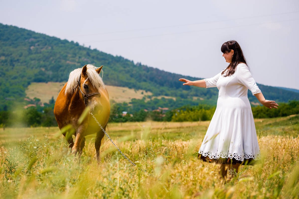 tel.: +359888519167; www.fototo.be; www.facebook.com/IvanBanchevPhotography Сватбена фотография от добър сватбен фотограф Иван Банчев