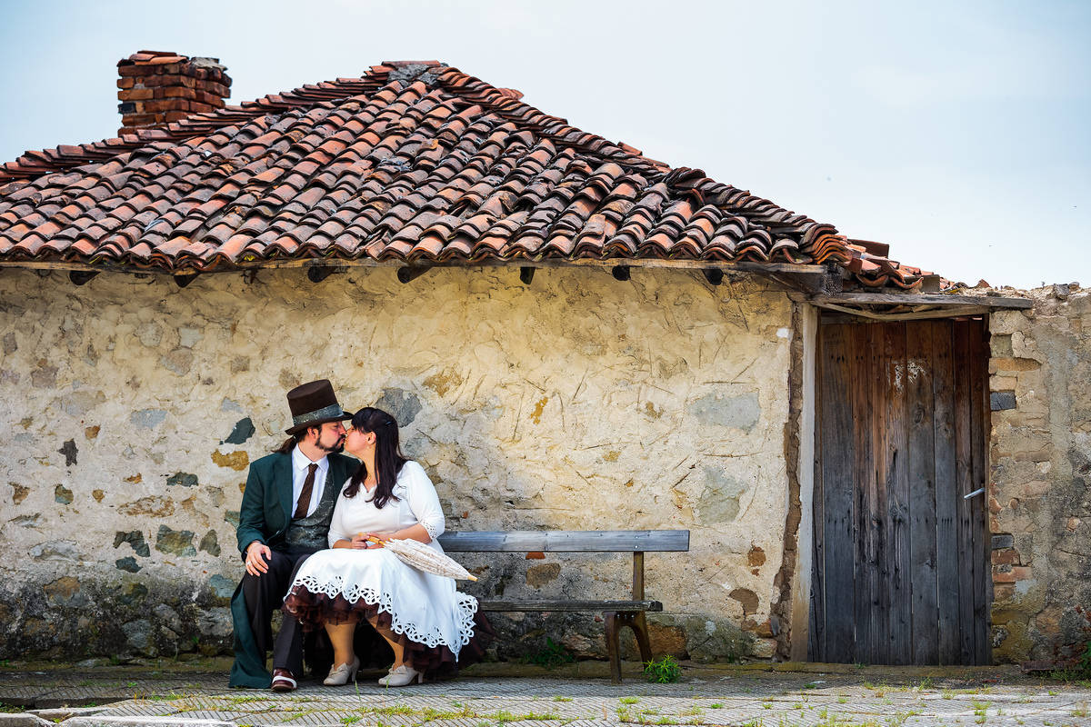tel.: +359888519167; www.fototo.be; www.facebook.com/IvanBanchevPhotography Сватбена фотография от добър сватбен фотограф Иван Банчев