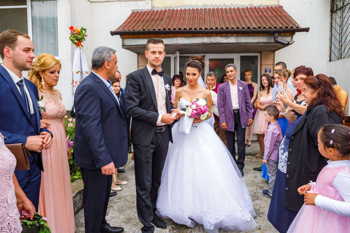 Моменти от сватбата на Е&И. Сватбена фотография от добър професионален фотограф Иван Банчев. tel.: urlencodedmlaplussign359888519167; www.fototo.be; www.facebook.com/IvanBanchevPhotography Моменти от сватбата на Е&И. Сватбена фотография от професионален фотограф Иван Банчев.
